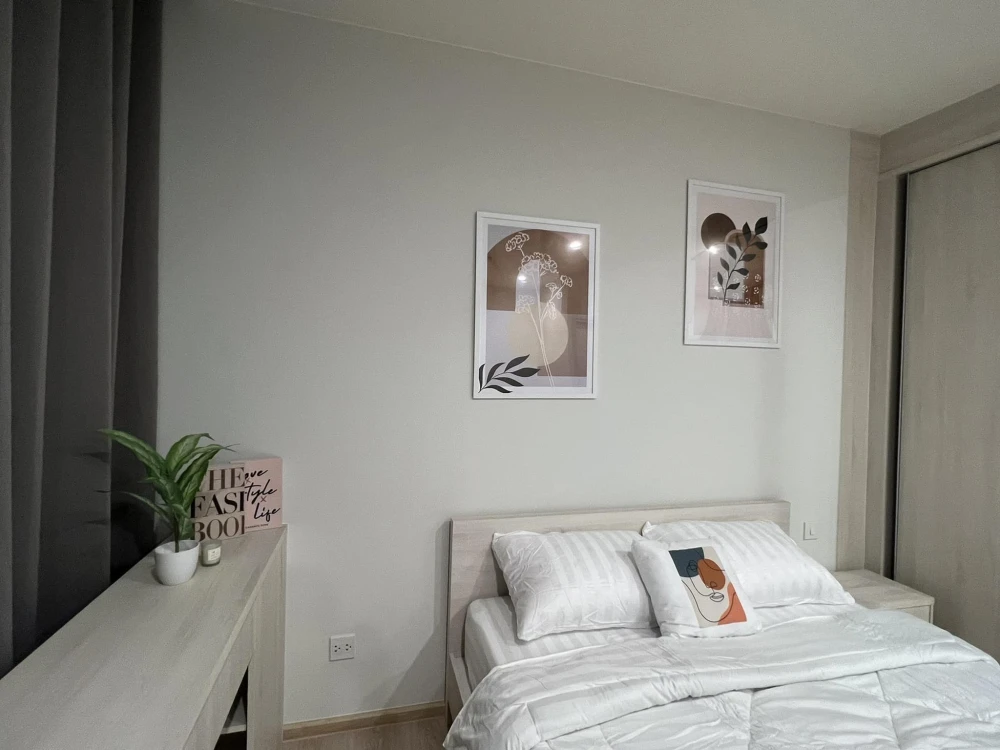 Condo for rent, Noble Revolve Ratchada, high floor, high view, fully furnished. Complete electrical appliances. Don't wait.