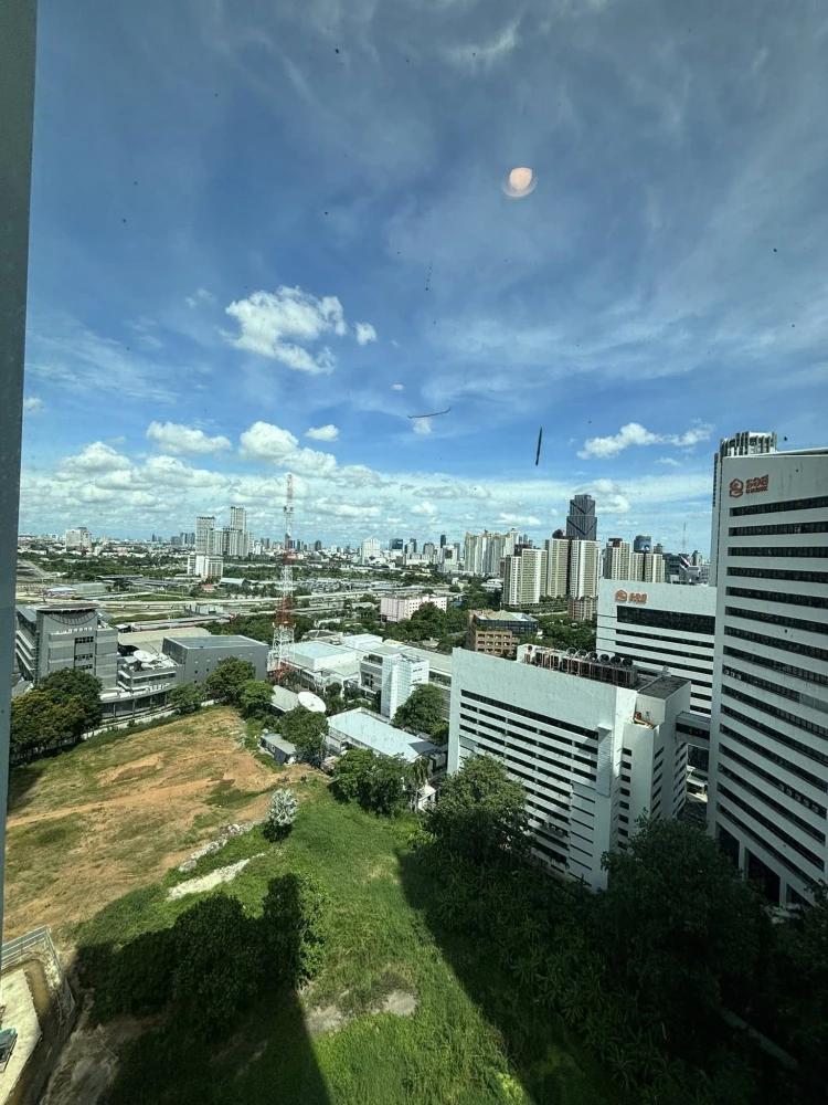 For rent!! Condo Noble Revolve Ratchada, beautiful room, ready to move in, good price, hurry to book now!!