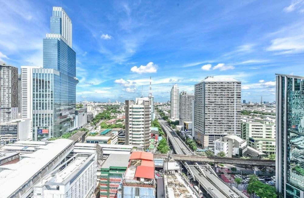 For rent!! Condo Noble Revent, 20th floor, very beautiful room, fully furnished, just bring your bags and move in. Don't miss it!!