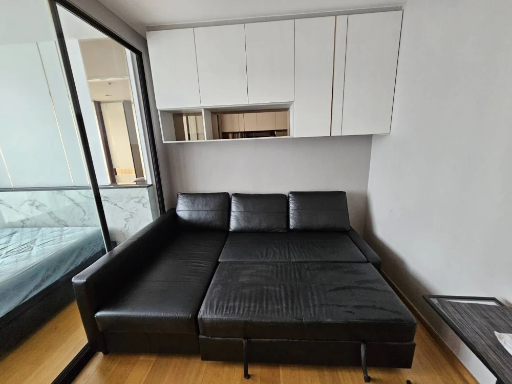 For rent!! Condo Noble Revo Silom, 9th floor, luxury condo, prime location, convenient transportation, hurry up and book now!!
