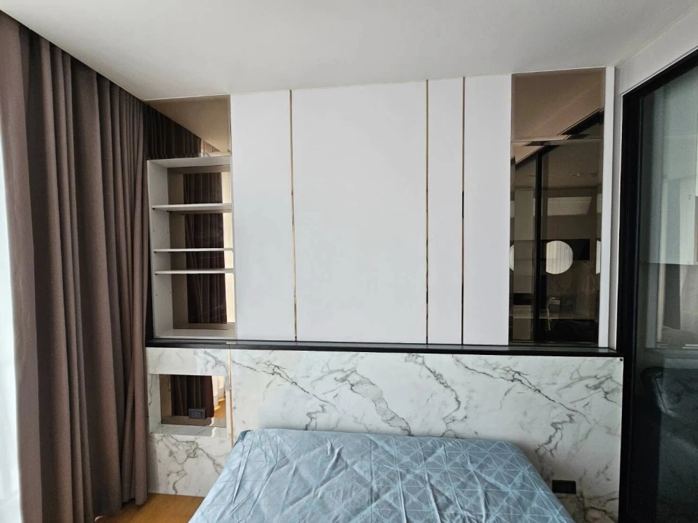 For rent!! Condo Noble Revo Silom, 9th floor, luxury condo, prime location, convenient transportation, hurry up and book now!!