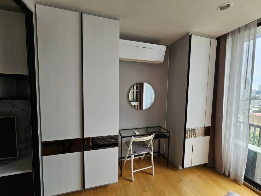 For rent!! Condo Noble Revo Silom, 9th floor, luxury condo, prime location, convenient transportation, hurry up and book now!!