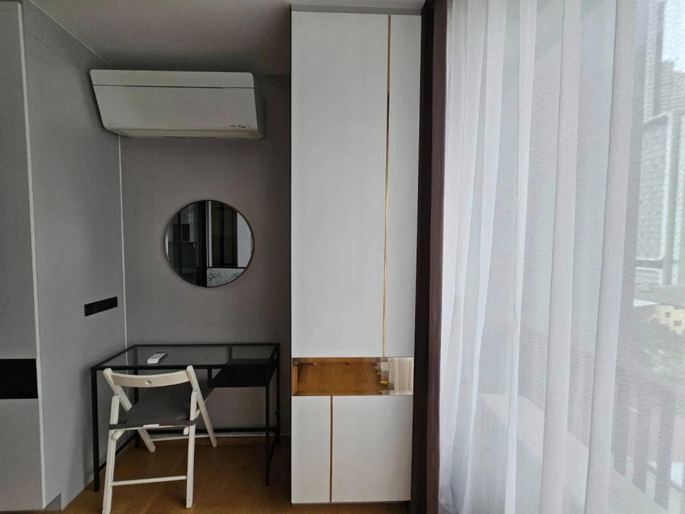 For rent!! Condo Noble Revo Silom, 9th floor, luxury condo, prime location, convenient transportation, hurry up and book now!!