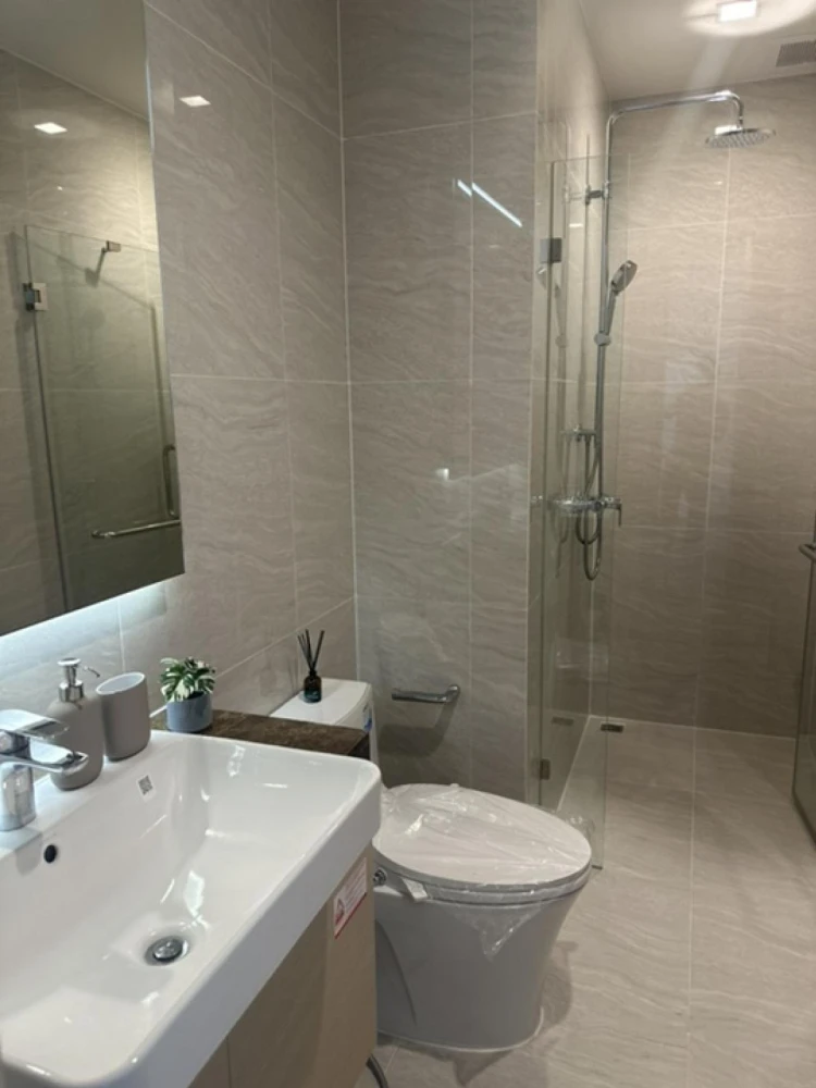 For rent!! Condo Noble State 39, 30th floor, luxury condo in the heart of the city, ready to move in, hurry up and book now!!