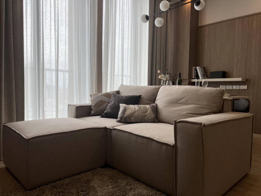 Condo for rent at Noble State 39. Beautiful unit, fully furnished, ready to move in. Don't miss out!!
