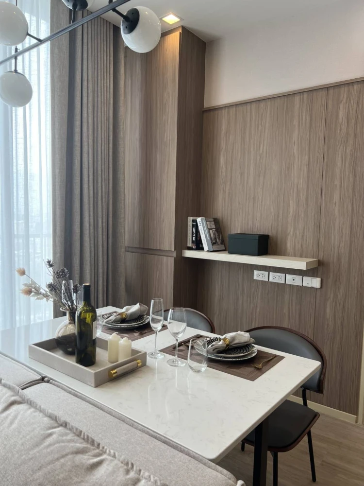 Condo for rent at Noble State 39. Beautiful unit, fully furnished, ready to move in. Don't miss out!!