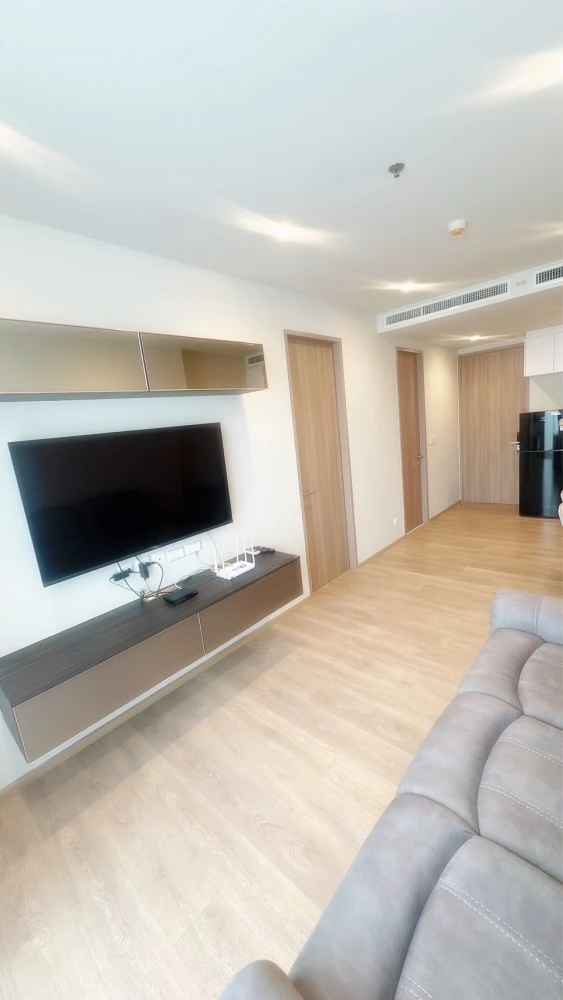 For rent!! Condo Noble Around Sukhumvit 33, 5th floor, beautiful room, good location, good price, convenient transportation, don't miss it!!