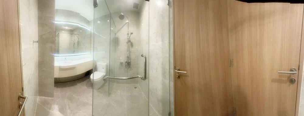 For rent!! Condo Noble Around Sukhumvit 33, 5th floor, beautiful room, good location, good price, convenient transportation, don't miss it!!