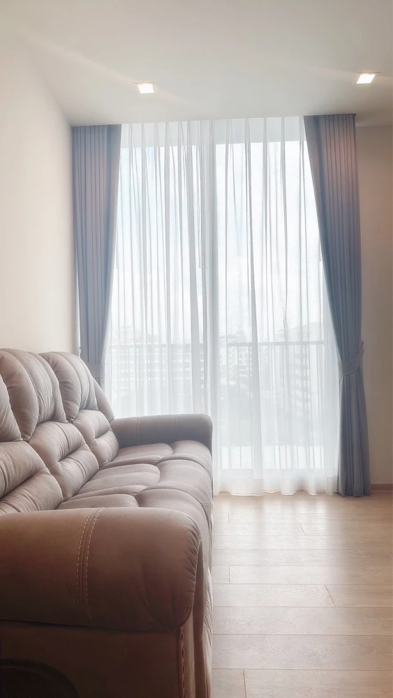 For rent!! Condo Noble Around Sukhumvit 33, 5th floor, beautiful room, good location, good price, convenient transportation, don't miss it!!