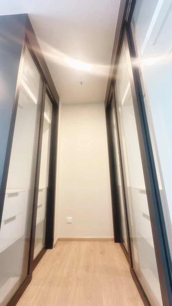 For rent!! Condo Noble Around Sukhumvit 33, 5th floor, beautiful room, good location, good price, convenient transportation, don't miss it!!