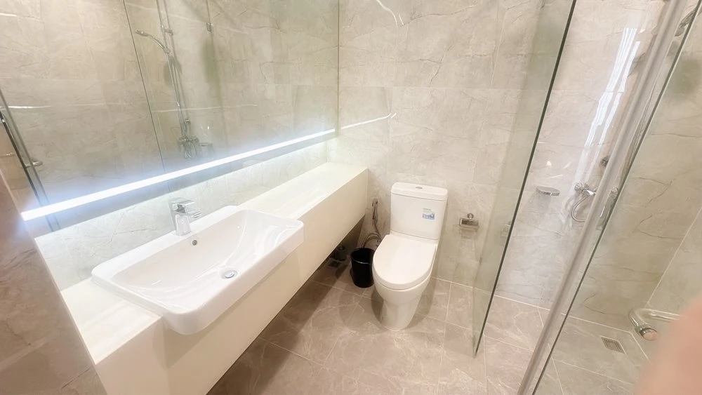 For rent!! Condo Noble Around Sukhumvit 33, 5th floor, beautiful room, good location, good price, convenient transportation, don't miss it!!