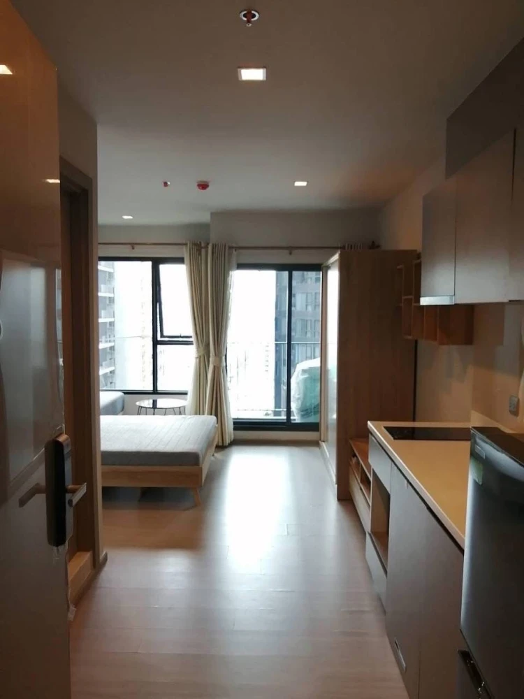 For rent!! Condo Noble Around Sukhumvit 33, 6th floor, beautiful room, good location, convenient transportation, don't miss it!!