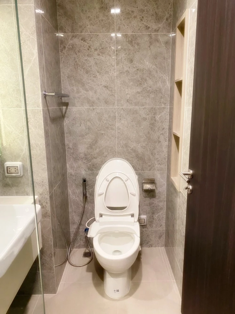 For rent!! Condo Noble Around Ari, 9th floor, beautiful room, convenient transportation, ready to move in, don't miss it!!