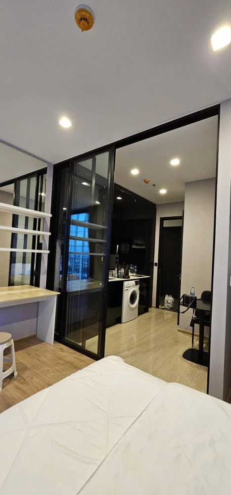 Condo for rent, Noble Around Ari. Great location, easy access to transportation. Book now!!