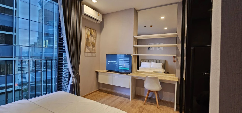Condo for rent, Noble Around Ari. Great location, easy access to transportation. Book now!!