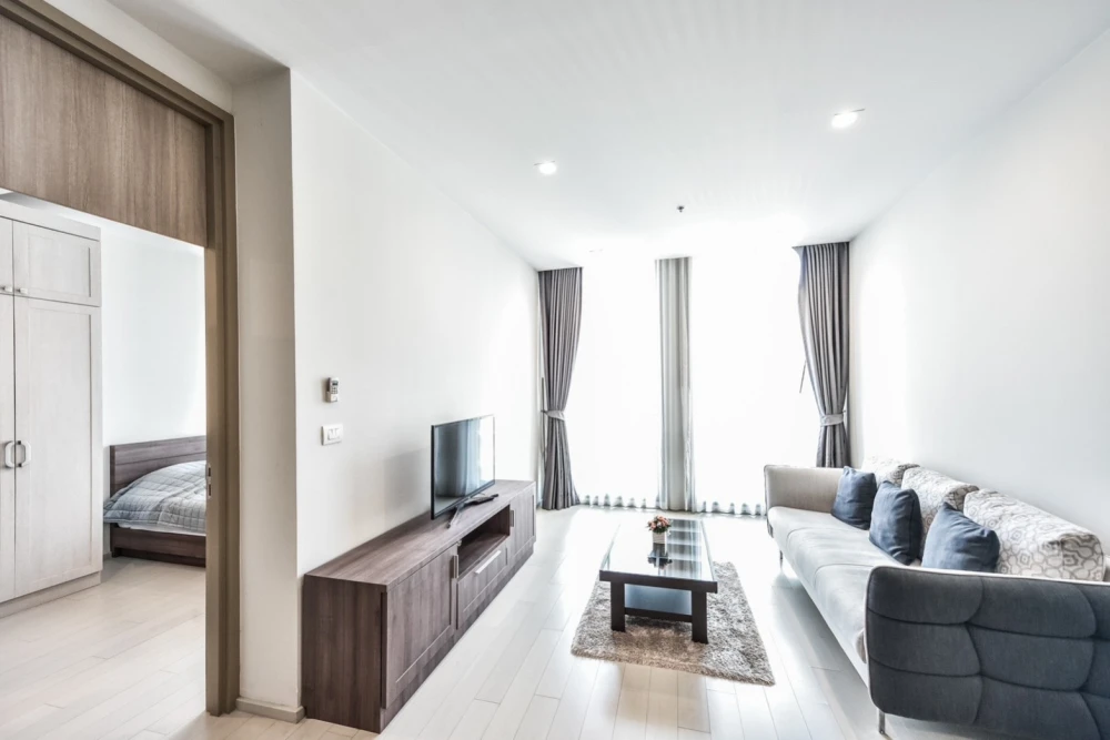 For rent!! Condo Noble Ploenchit, 12th floor, luxury condo, beautiful room, fully furnished, ready to move in, don't miss it!!