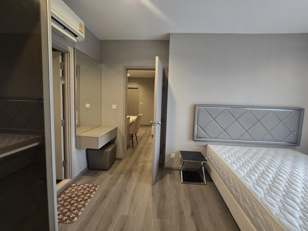 For rent: Politan Reef Condo, high floor unit with full amenities and river view. Just bring your suitcase and move in! Book now before it's too late!