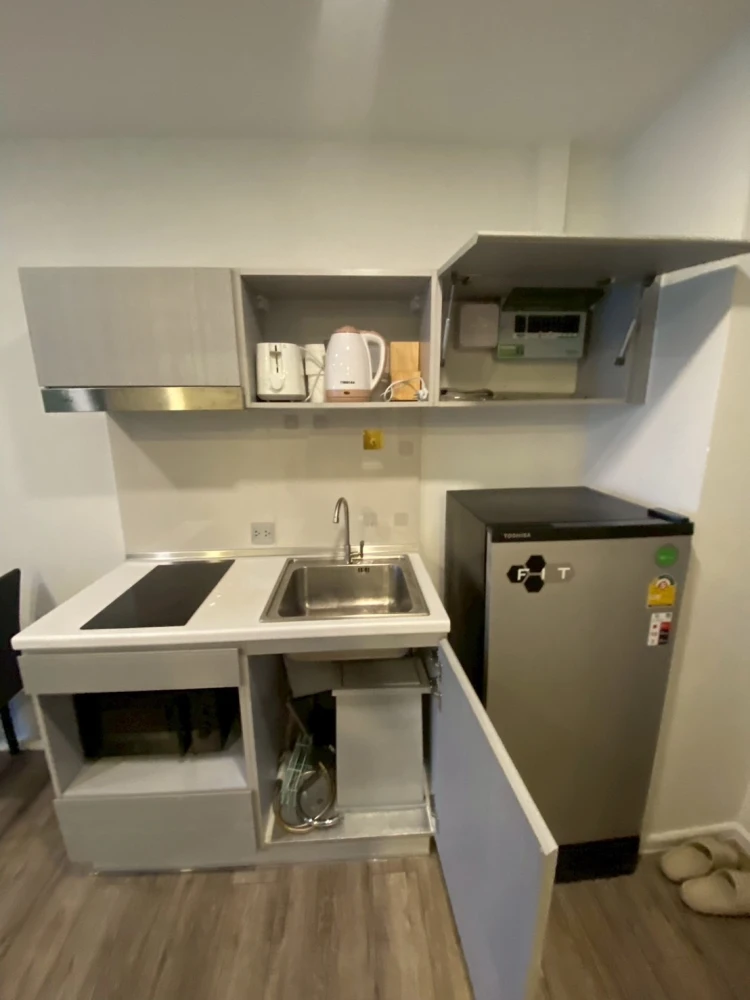 For rent!! Condo Modiz Interchange, 4th floor, beautiful room, fully furnished, ready to move in, book now!!