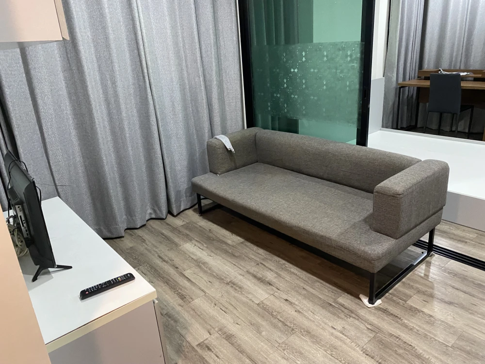 Condo for rent at Modiz Interchange, 5th floor, corner unit, fully furnished, ready to move in. Don't miss out!!
