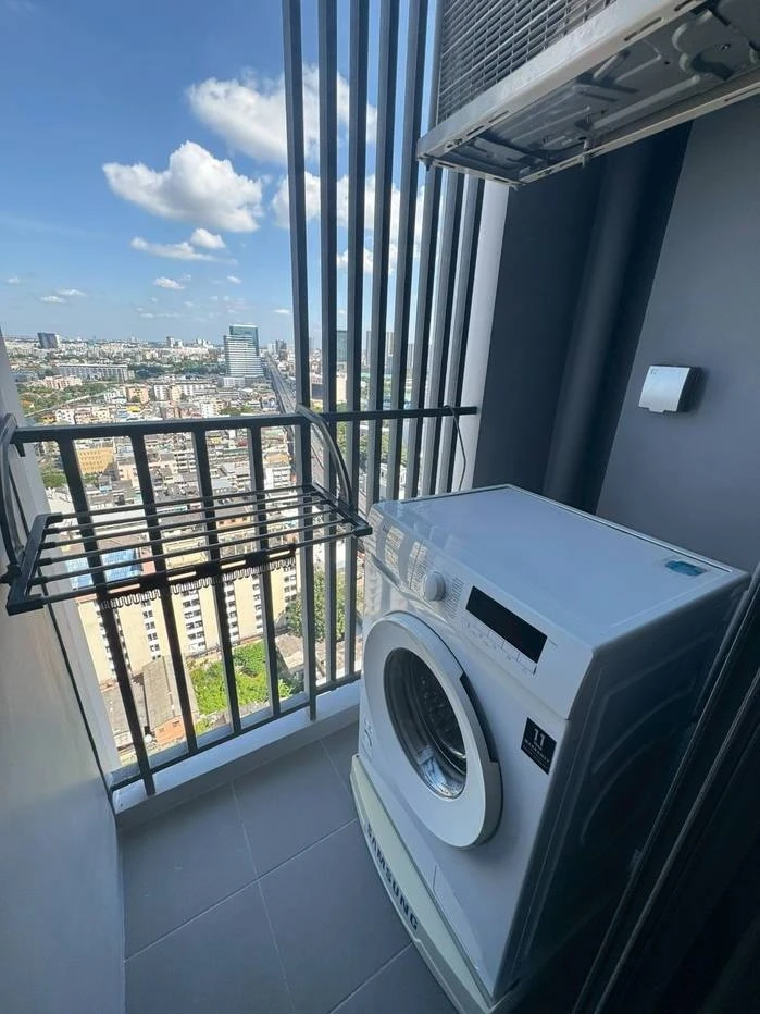 Beautiful condo for rent at Modiz Rhyme Ramkhamhaeng. Book now!!