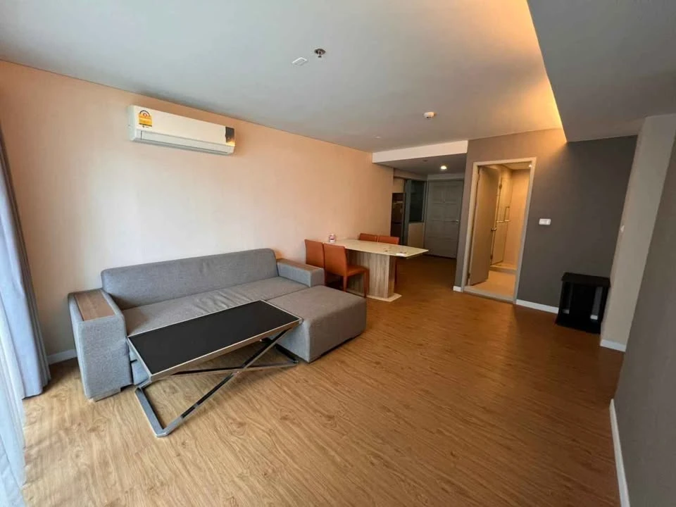 For rent!! Siamese Nang Linchi Condo, 4th floor, Building A, swimming pool view. Beautiful room, fully furnished, ready to move in. Don't miss out!!