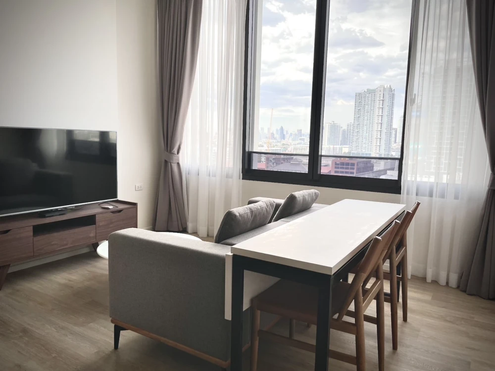 For rent!! Condo Siamese Sukhumvit 87, room number 610, 6th floor, fully furnished, ready to move in, book now!!