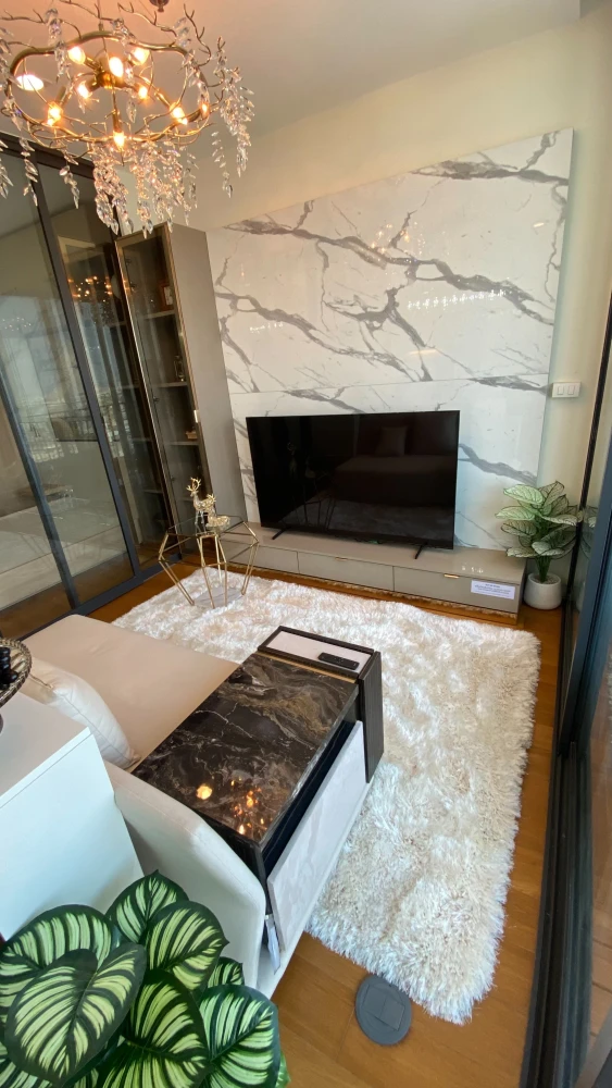 For rent!! Condo Bright Wongwian Yai, beautiful room, luxuriously decorated, fully furnished, don't miss it!!