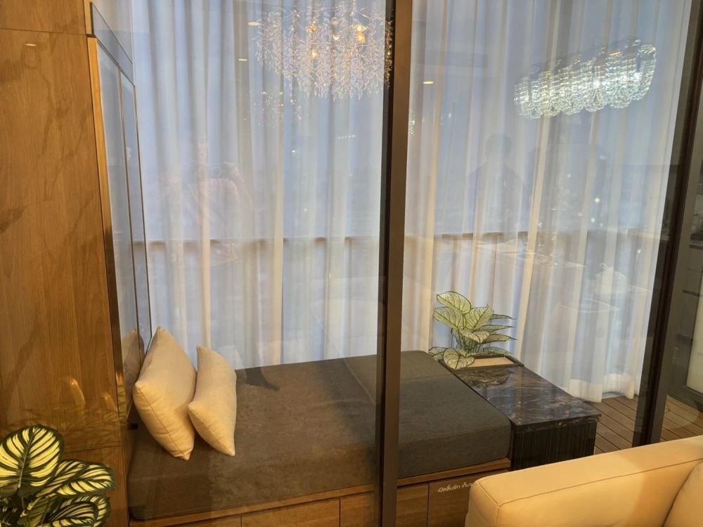 For rent!! Condo Bright Wongwian Yai, beautiful room, luxuriously decorated, fully furnished, don't miss it!!