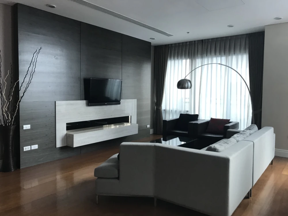 For rent!! Condo Bright Sukhumvit 24, 31st floor, Building B, beautiful room, fully furnished, ready to move in, don't miss it!!