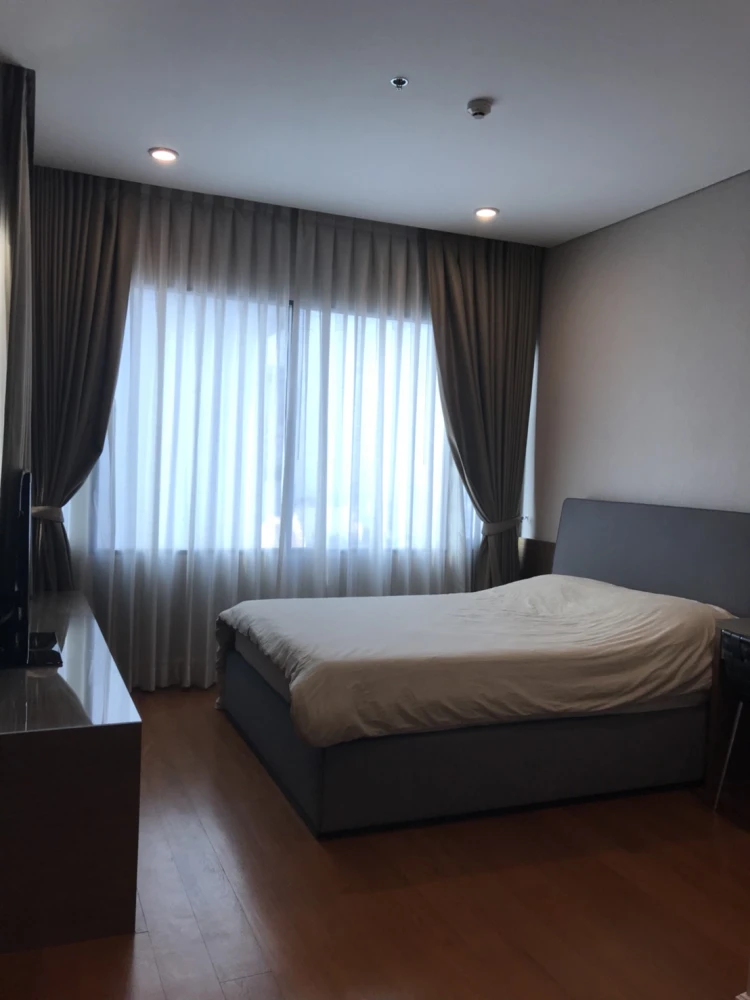 For rent!! Condo Bright Sukhumvit 24, 31st floor, Building B, beautiful room, fully furnished, ready to move in, don't miss it!!
