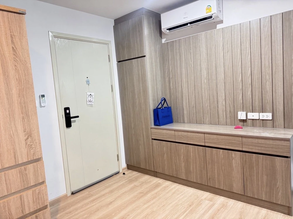 For rent!! Condo Rye Talad Phlu, 7th floor, Building A, beautiful room, convenient transportation, ready to move in, don't miss it!!