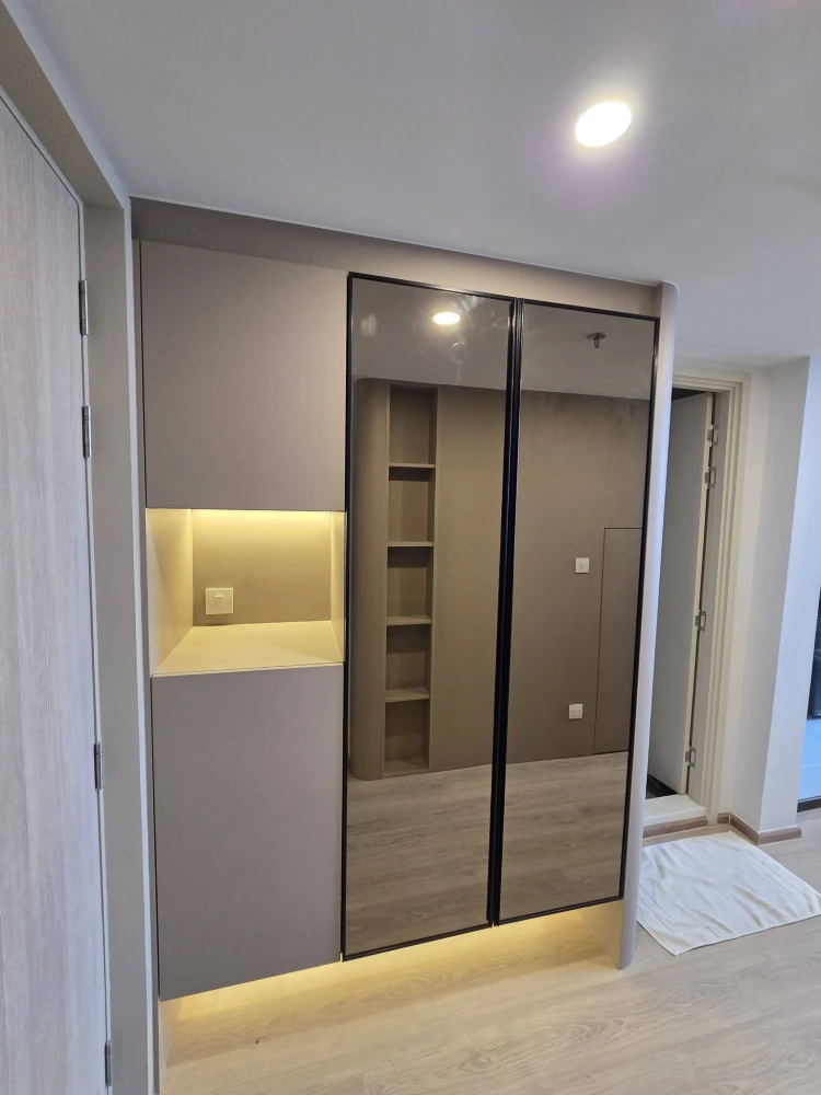 Condo for rent, Life Rama 4 Asoke, nice high floor room. Kitchen separated from living room, city view, room facing north. If you don't reserve like t