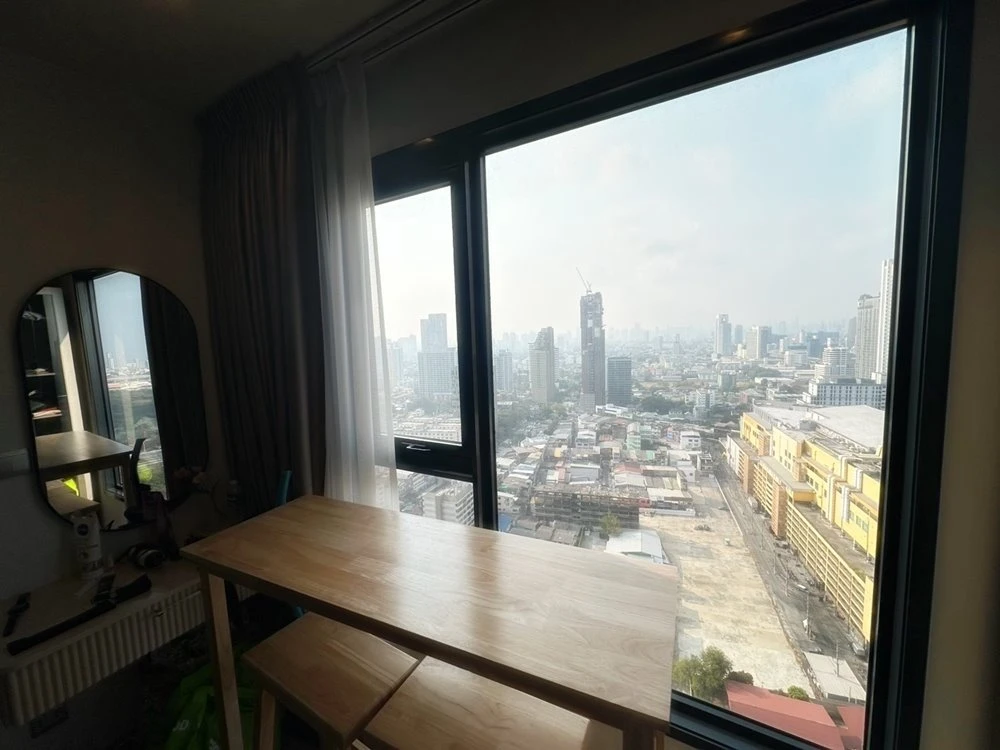 For rent!! Condo Life Ladprao Valley, 31st floor, fully furnished, just bring your bags and move in. Don't miss out!!