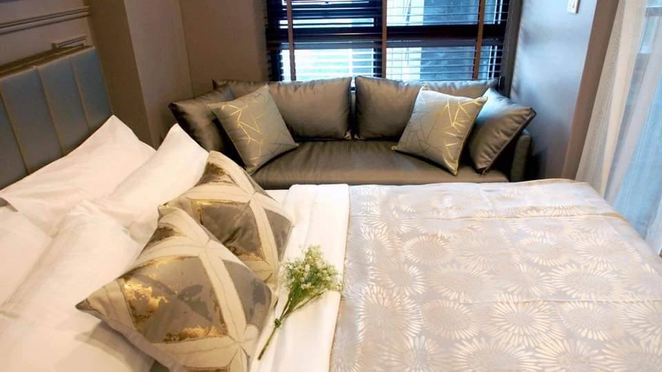 For rent!! Life One Wireless Condo in the heart of the city Ready to move in immediately, hurry up and book now!!