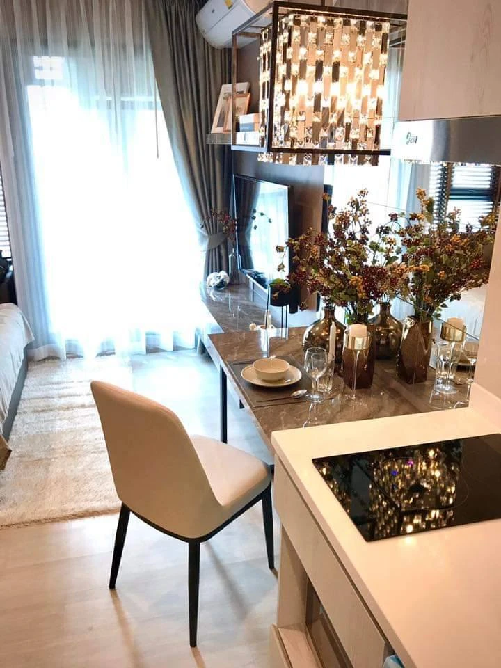 For rent!! Life One Wireless Condo in the heart of the city Ready to move in immediately, hurry up and book now!!
