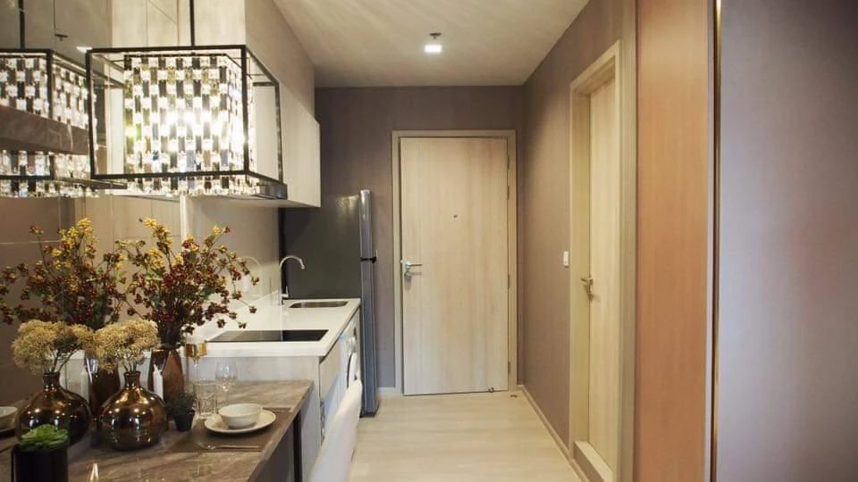 For rent!! Life One Wireless Condo in the heart of the city Ready to move in immediately, hurry up and book now!!