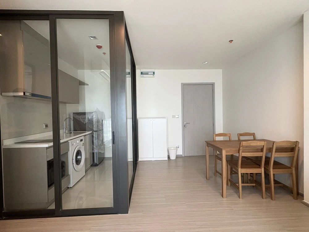 Condo for rent, Life Sukhumvit 62, ready to move in, fully furnished, high floor, spacious and comfortable. Book now!