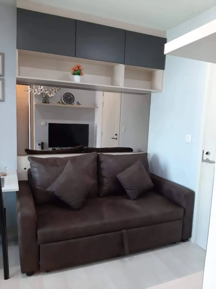 For rent!! Condo Life Asoke, size 30 sq m, fully furnished room You can carry your bag and move in. Hurry up!!