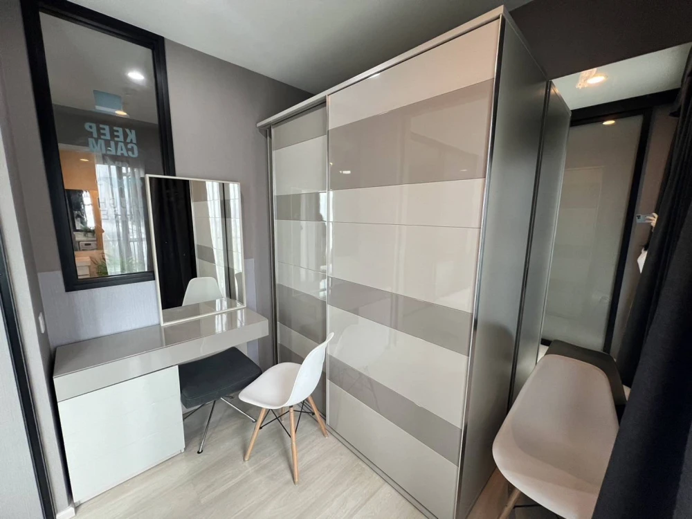 For rent!! Condo Life Asoke, 15th floor, beautiful room, fully furnished, ready to move in, don't miss it!!