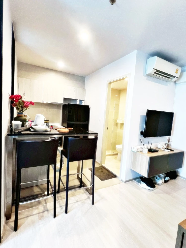 Condo for rent! Life Asoke, 25th floor, swimming pool view, beautiful room, fully furnished, ready to move in! Reserve now!!