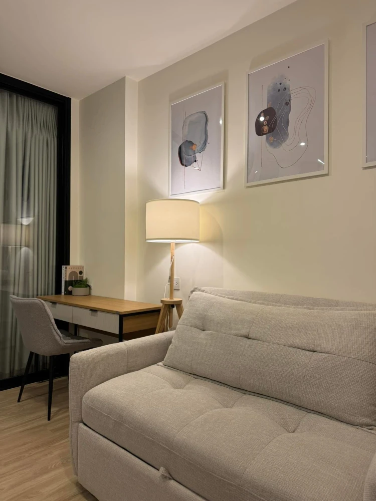 Condo for rent, Life Asoke, good location, convenient transportation, complete facilities, do not miss it.