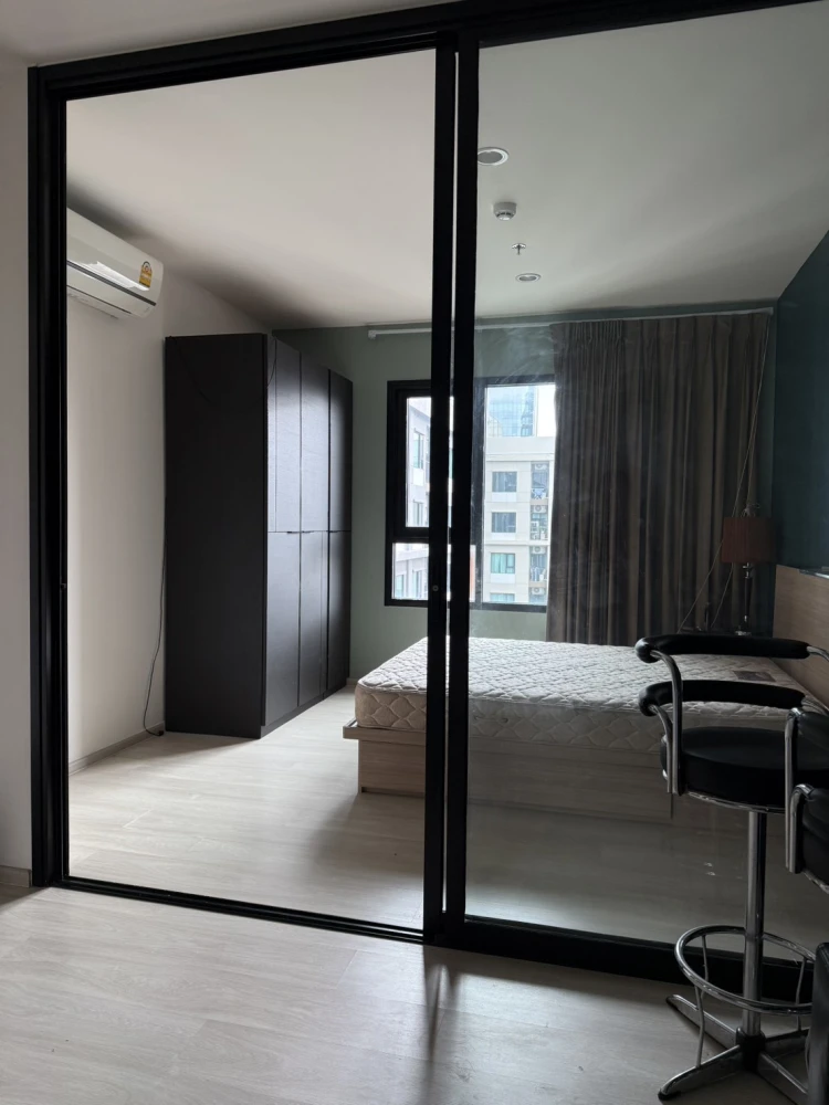 Condo for rent, Life Asoke, good location, convenient transportation Let me tell you, don't miss it.