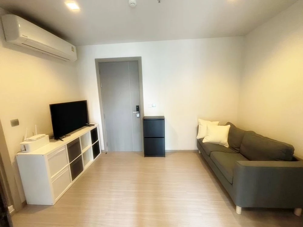 For rent!! Condo Life Asoke-Rama 9 Beautiful condo, good location, convenient transportation, hurry up and book now!!
