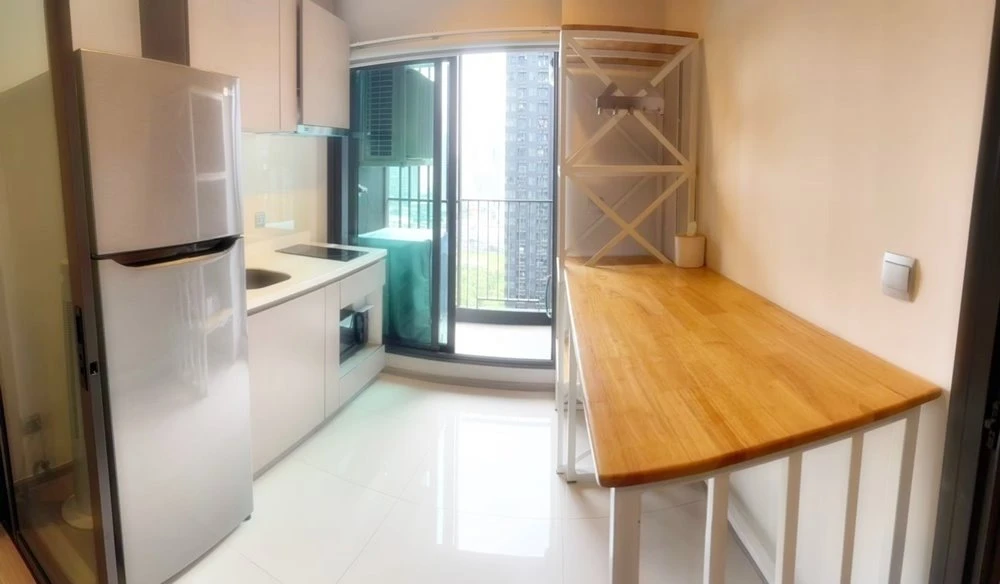 For rent!! Condo Life Asoke-Rama 9 Beautiful condo, good location, convenient transportation, hurry up and book now!!