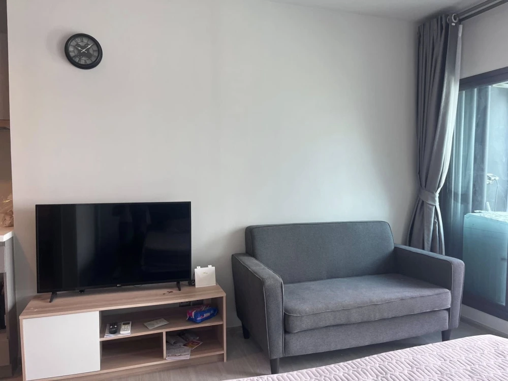 For rent!! Life Asoke-Rama 9 Condo, 14th floor, beautiful room, fully furnished, great price, don't miss it!!