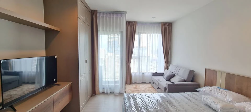 Condo for rent Life Asoke-Rama 9, high floor, beautiful view, no block, new room, walk near the train, hurry to reserve