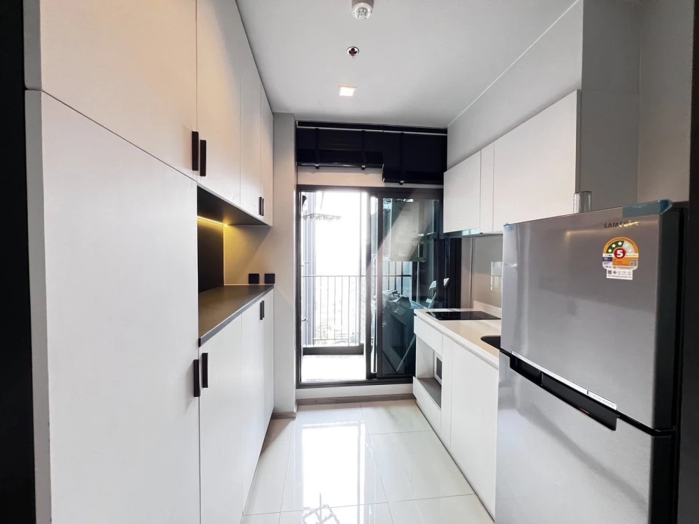 Condo for rent, Life Asoke-Rama 9, unblocked view, beautiful city view, fully furnished, must book like this.