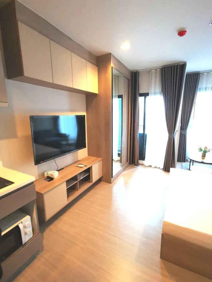 Condo for rent, Life Asoke-Rama 9, studio room, 16th floor, high view, not expensive, hurry and book now, don't miss out.