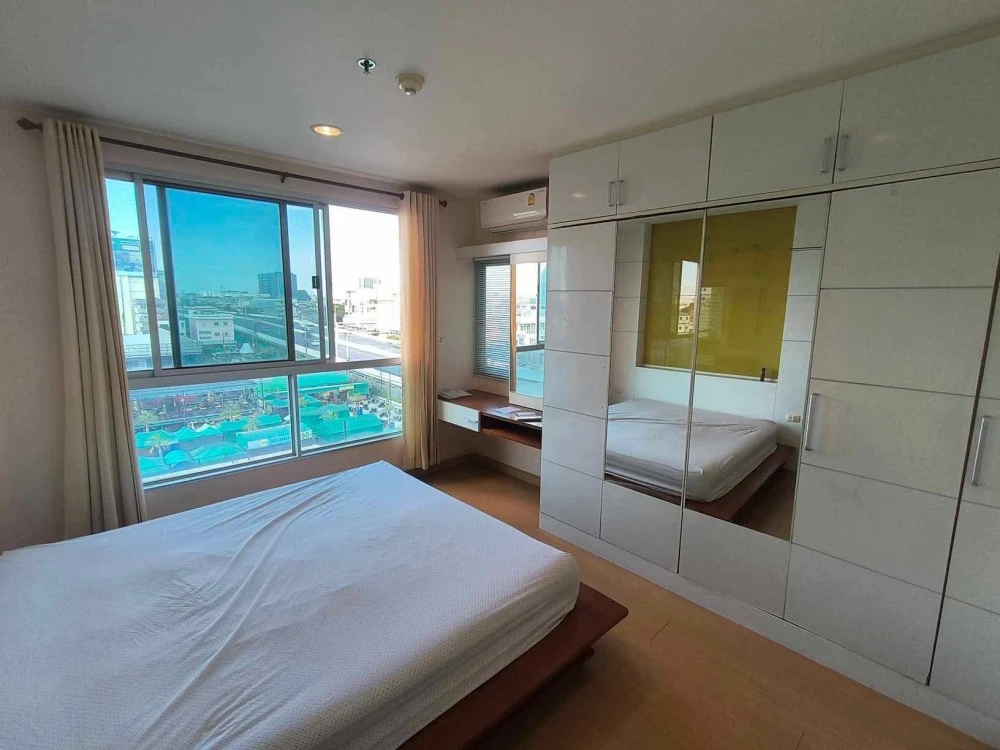 For rent!! Life @ BTS Tha Phra condo, 5th floor, convenient transportation, next to the BTS station, ready to move in, hurry and book now!!