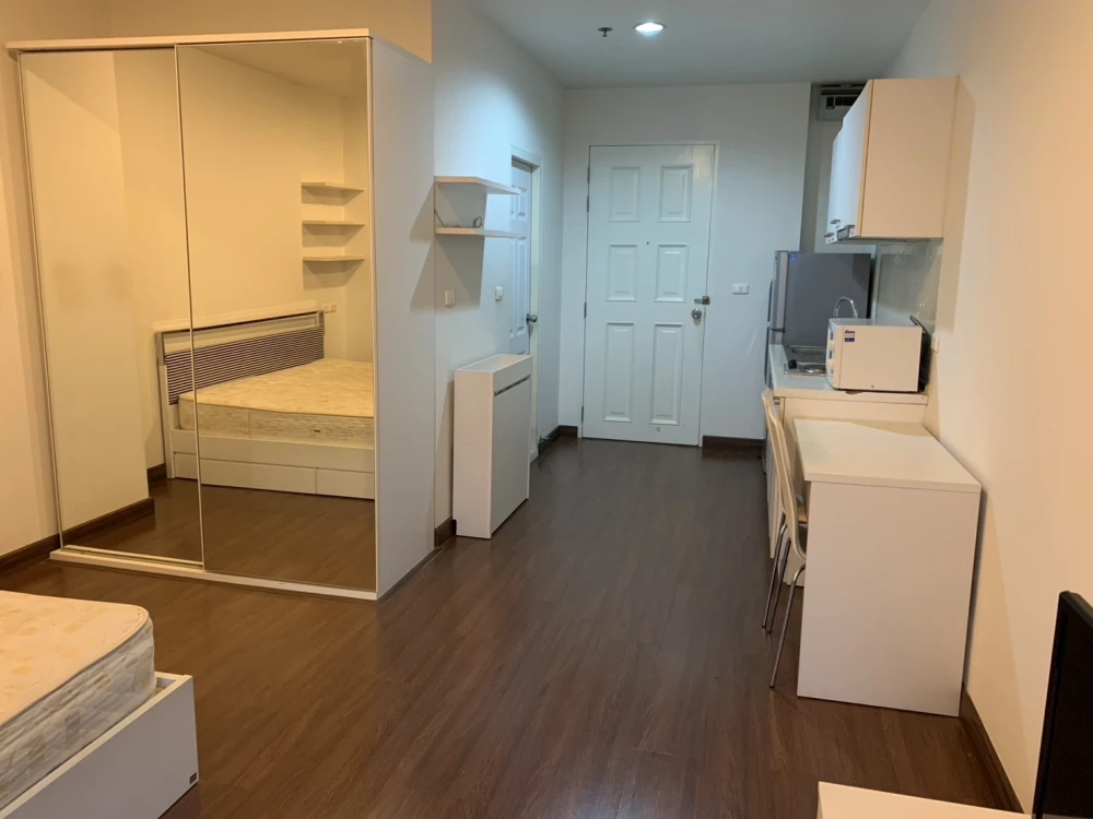 For rent!! Condo Life @ BTS Tha Phra, beautiful room, fully furnished, just bring your bags and move in!!